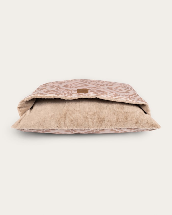 GINGER MESILLA BURROW PET BED